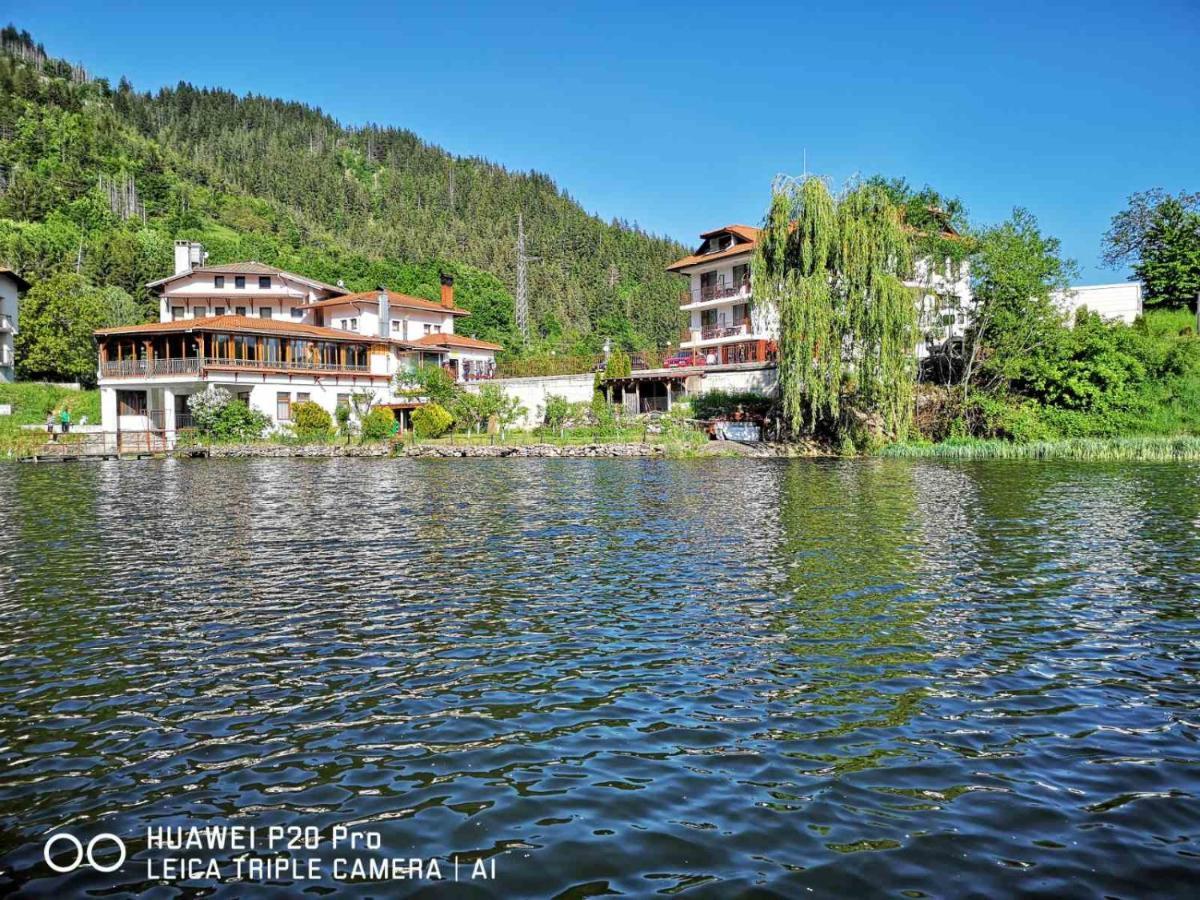 Ribkata Family Hotel Smolyan Bagian luar foto