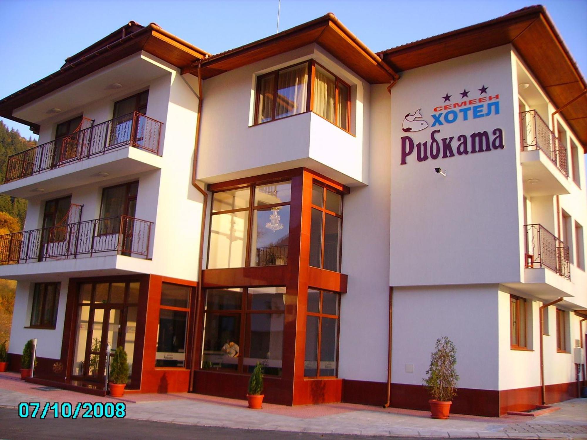 Ribkata Family Hotel Smolyan Bagian luar foto