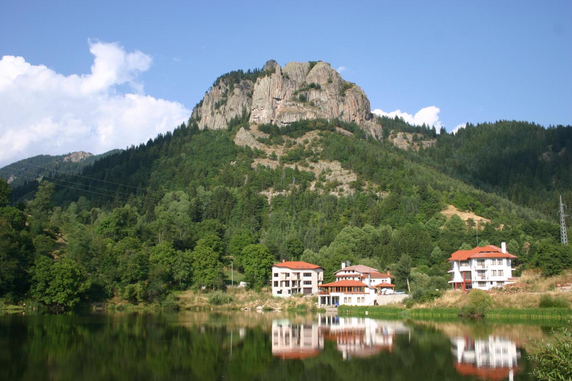 Ribkata Family Hotel Smolyan Bagian luar foto